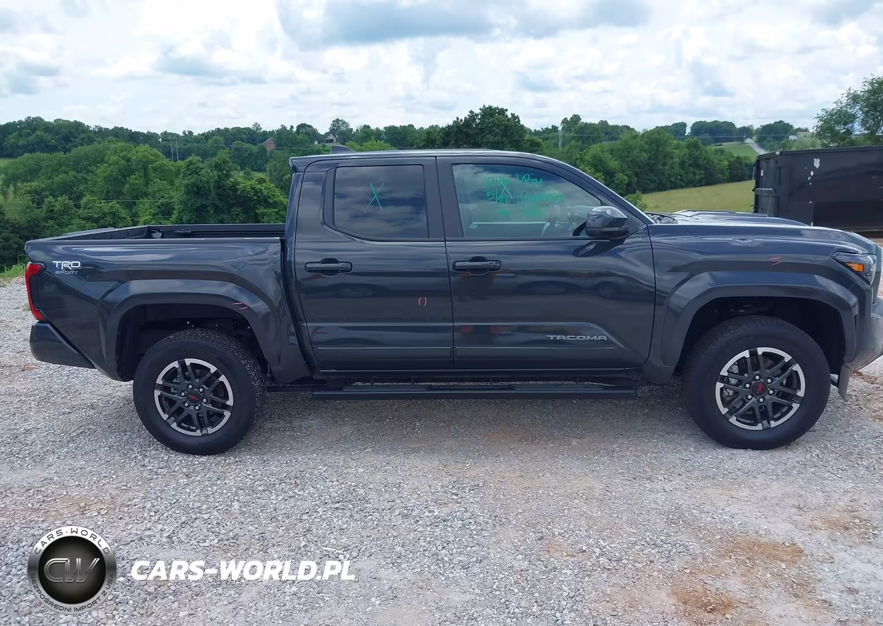 2025 Toyota Tacoma Trd Sport VIN:3TMLB5JN7SM096756 - 13