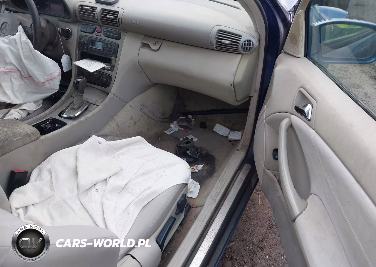 2002 Mercedes-Benz C-Class VIN:WDBRN47JX2A319920 - 5