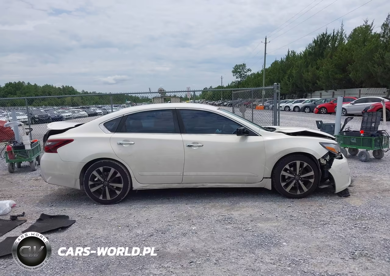 2017 Nissan Altima 2.5 Sr VIN:1N4AL3AP6HC165656 - 13