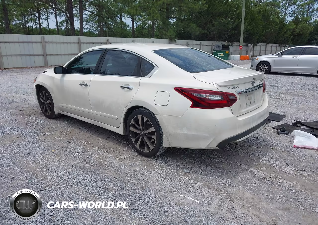 2017 Nissan Altima 2.5 Sr VIN:1N4AL3AP6HC165656 - 3