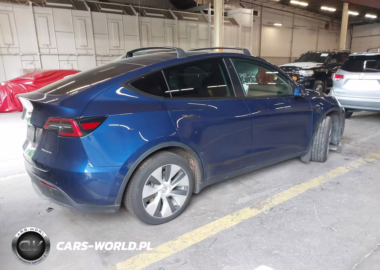 2022 Tesla Model Y Long Range Dual Motor All-Wheel Drive VIN:7SAYGDEE8NF428579 - 4