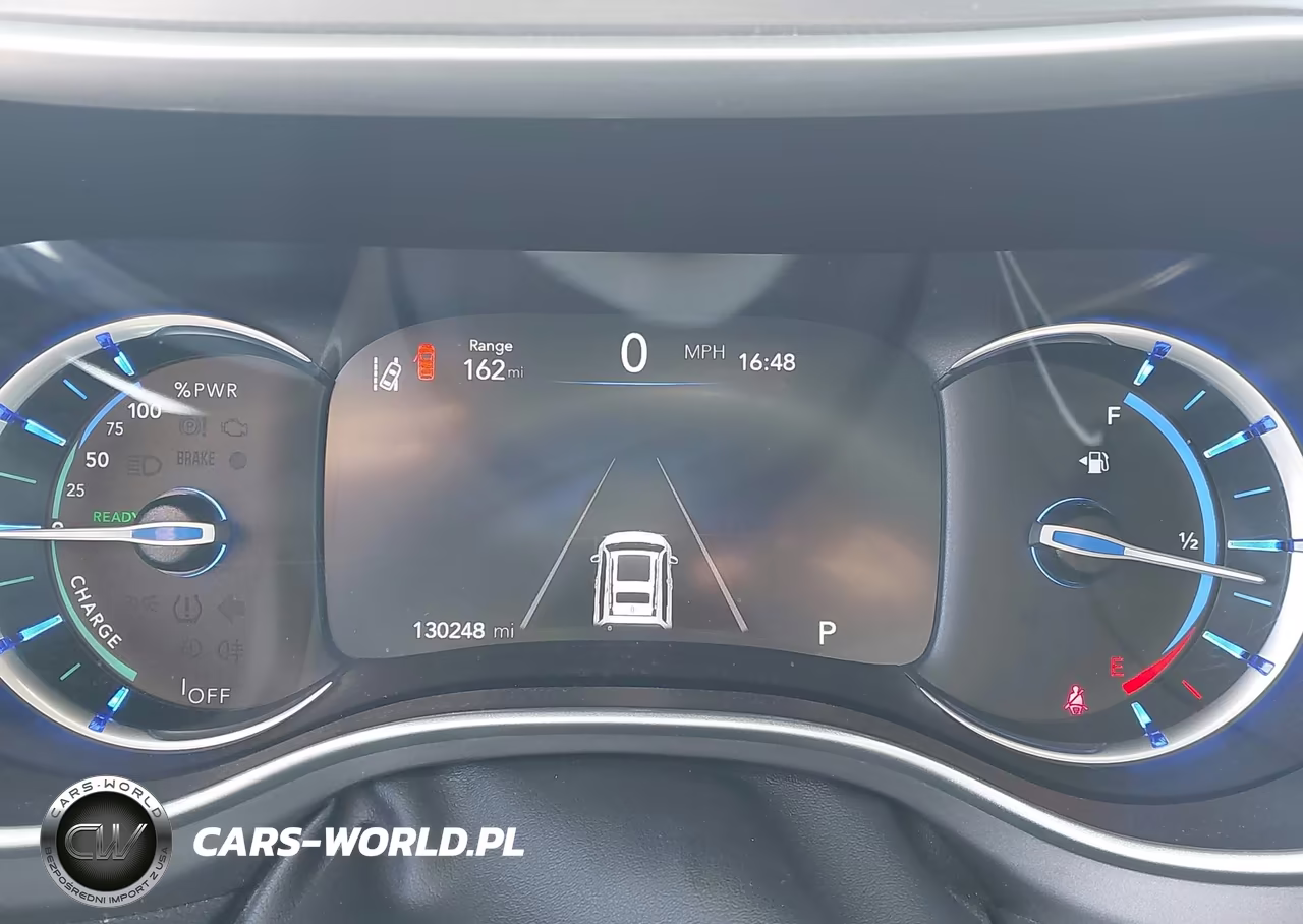 2022 Chrysler Pacifica Hybrid Touring L VIN:2C4RC1L76NR184225 - 7