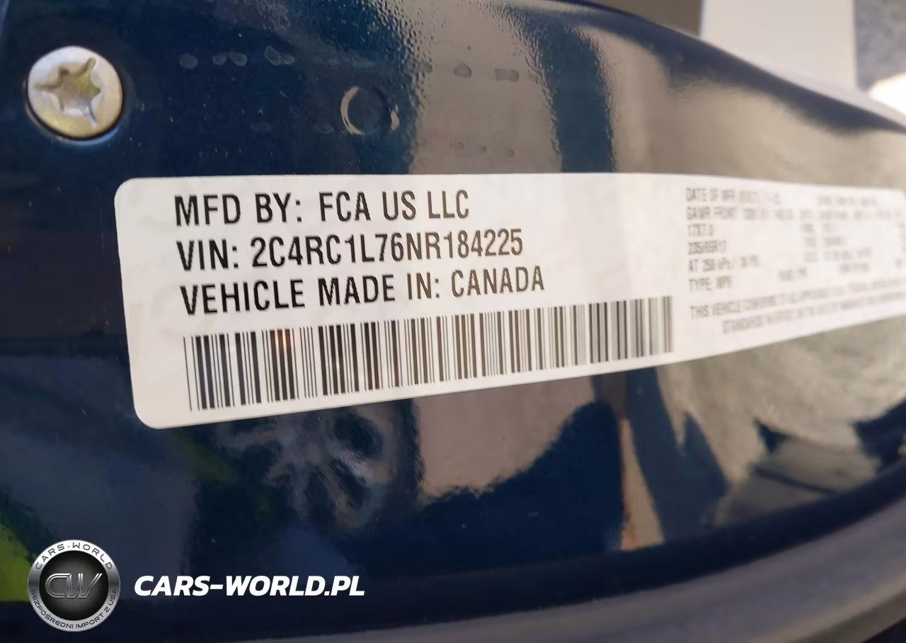 2022 Chrysler Pacifica Hybrid Touring L VIN:2C4RC1L76NR184225 - 9