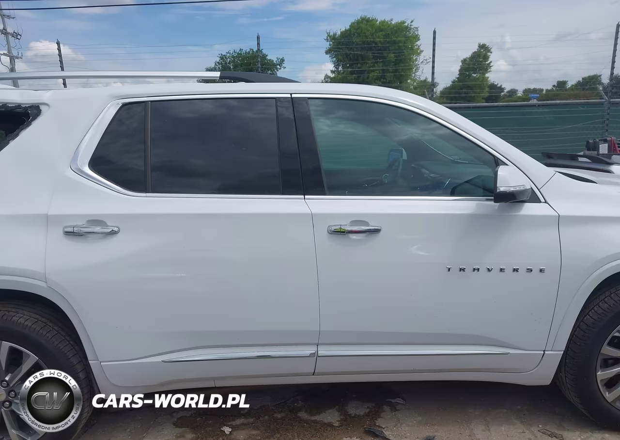 2023 Chevrolet Traverse Fwd Premier VIN:1GNERKKW6PJ330388 - 13