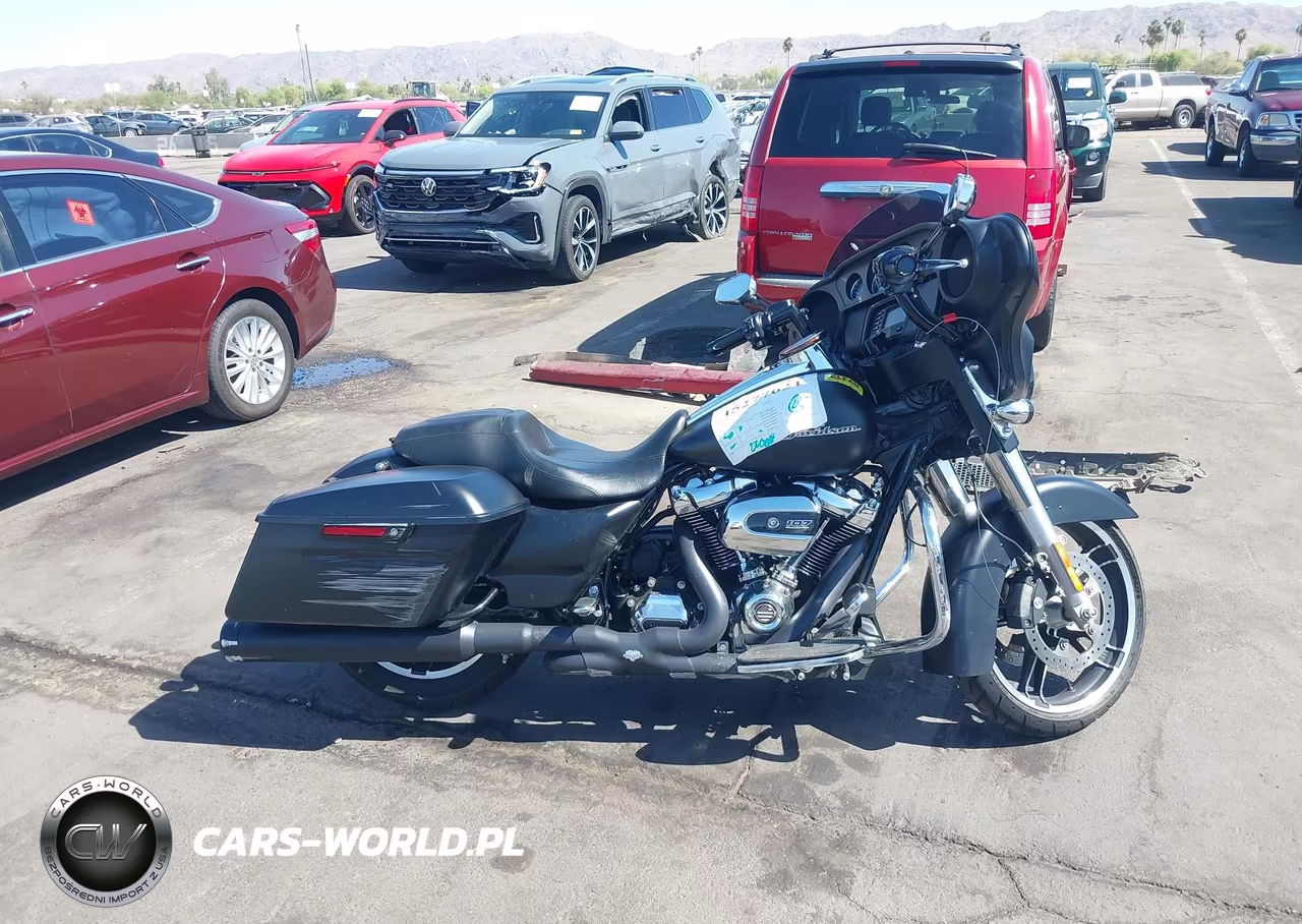 2017 Harley-Davidson Flhx Street Glide VIN:1HD1KBC14HB625479 - 12