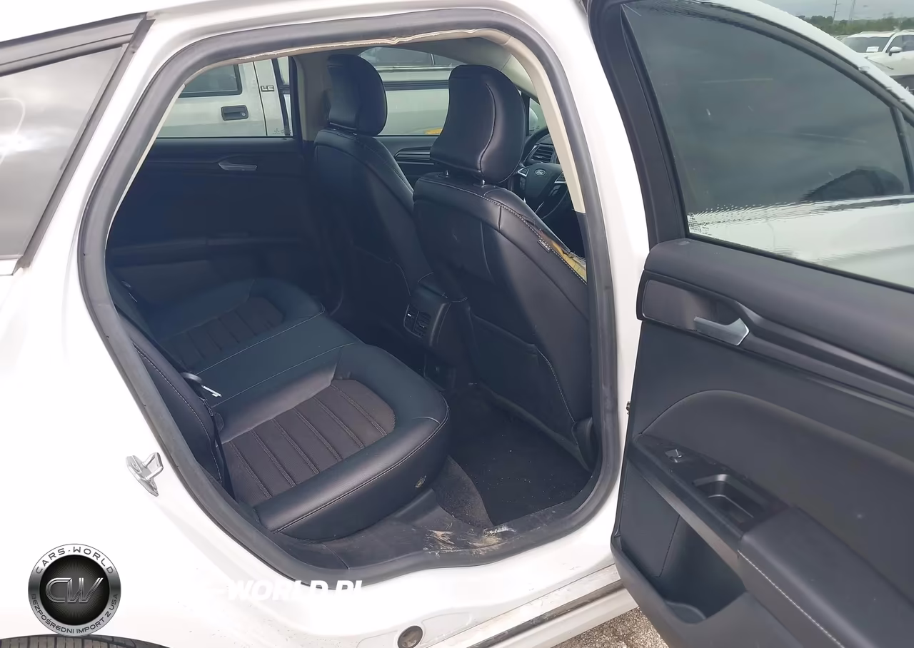 2018 Ford Fusion Se VIN:3FA6P0HDXJR231900 - 8