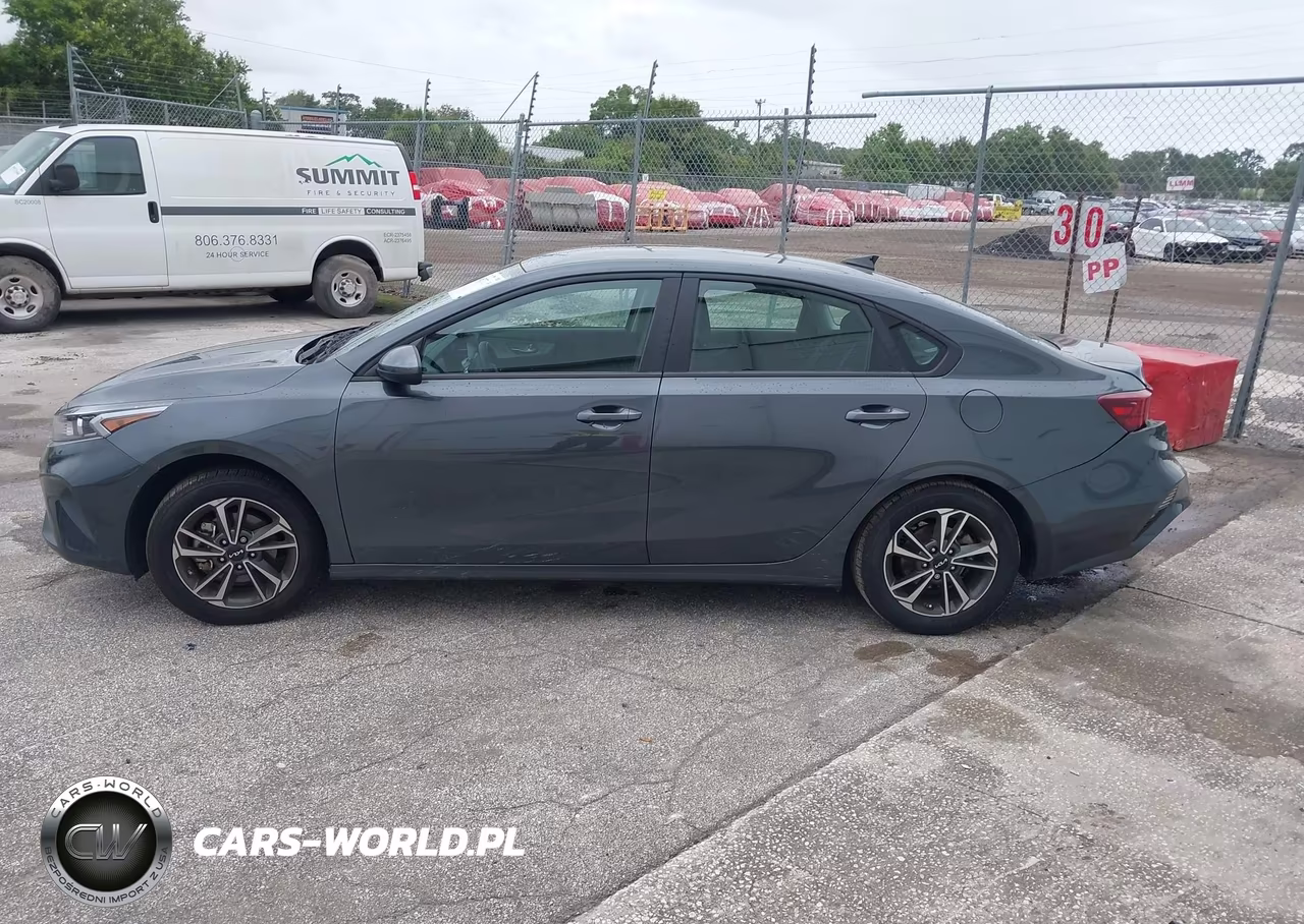 2024 Kia Forte Lxs VIN:3KPF24AD4RE794518 - 15