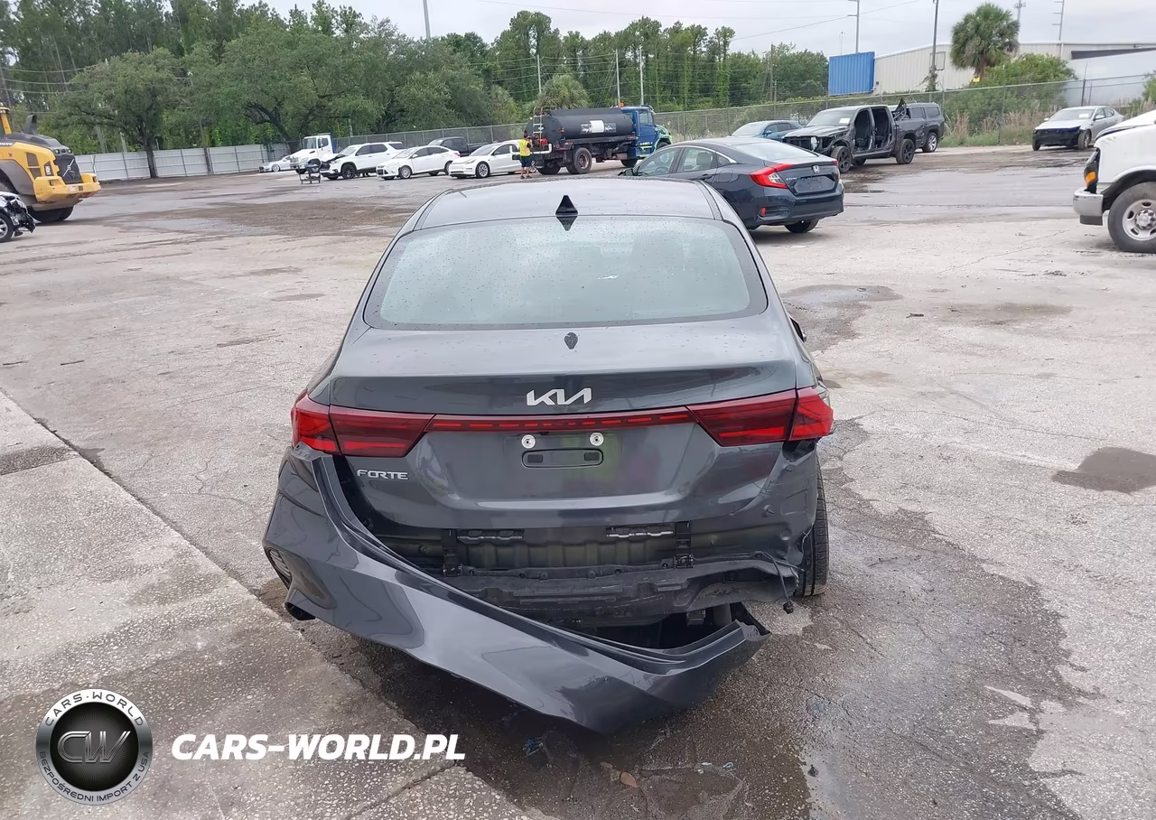 2024 Kia Forte Lxs VIN:3KPF24AD4RE794518 - 17