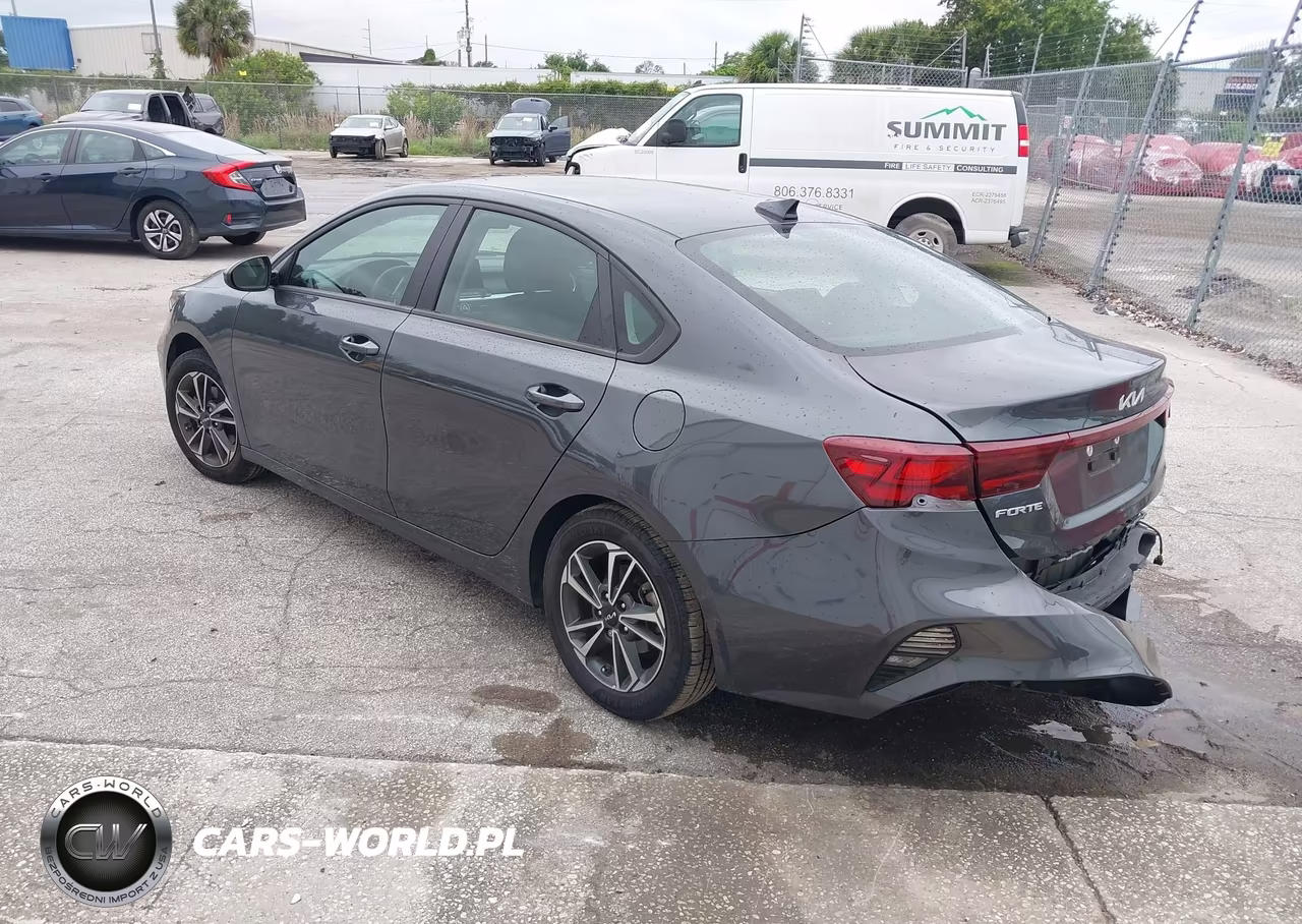 2024 Kia Forte Lxs VIN:3KPF24AD4RE794518 - 3