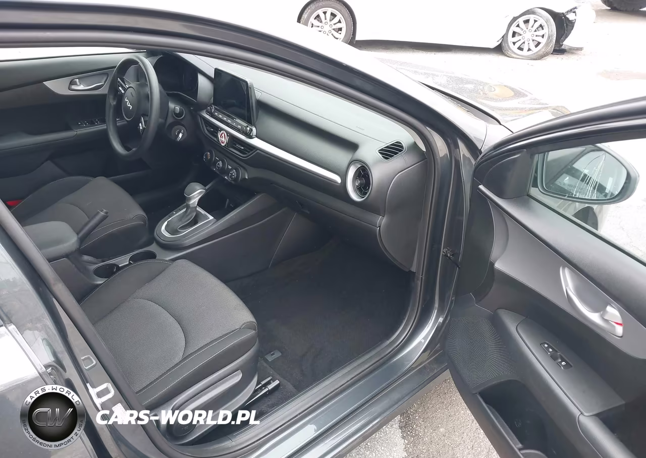 2024 Kia Forte Lxs VIN:3KPF24AD4RE794518 - 5