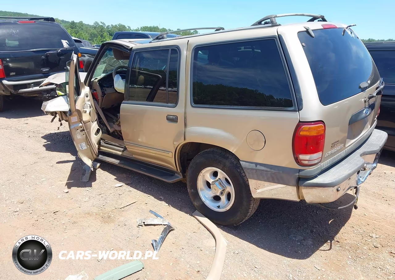 2000 Ford Explorer Xlt VIN:1FMZU63P0YUB59172 - 3