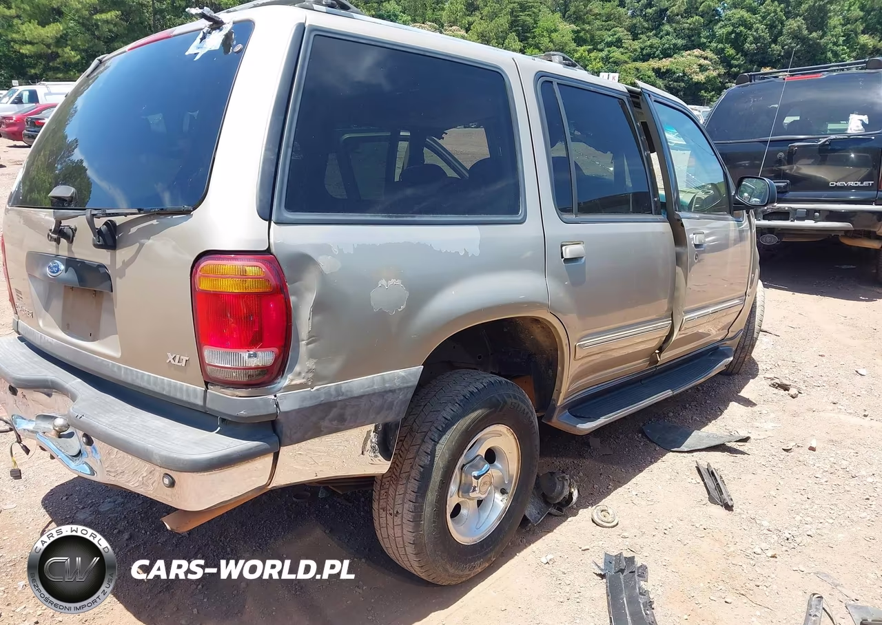 2000 Ford Explorer Xlt VIN:1FMZU63P0YUB59172 - 4