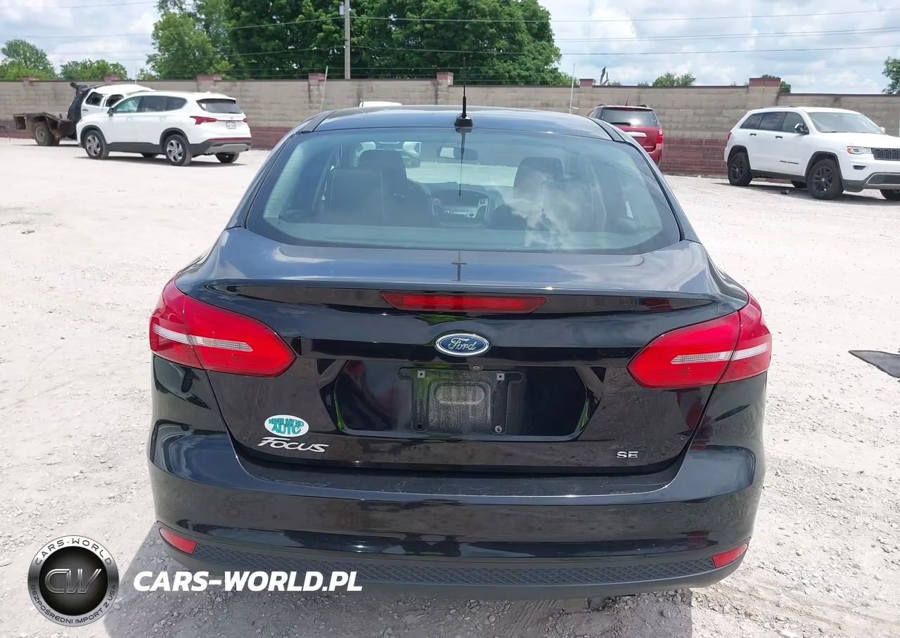 2018 Ford Focus Se VIN:1FADP3F26JL327502 - 16