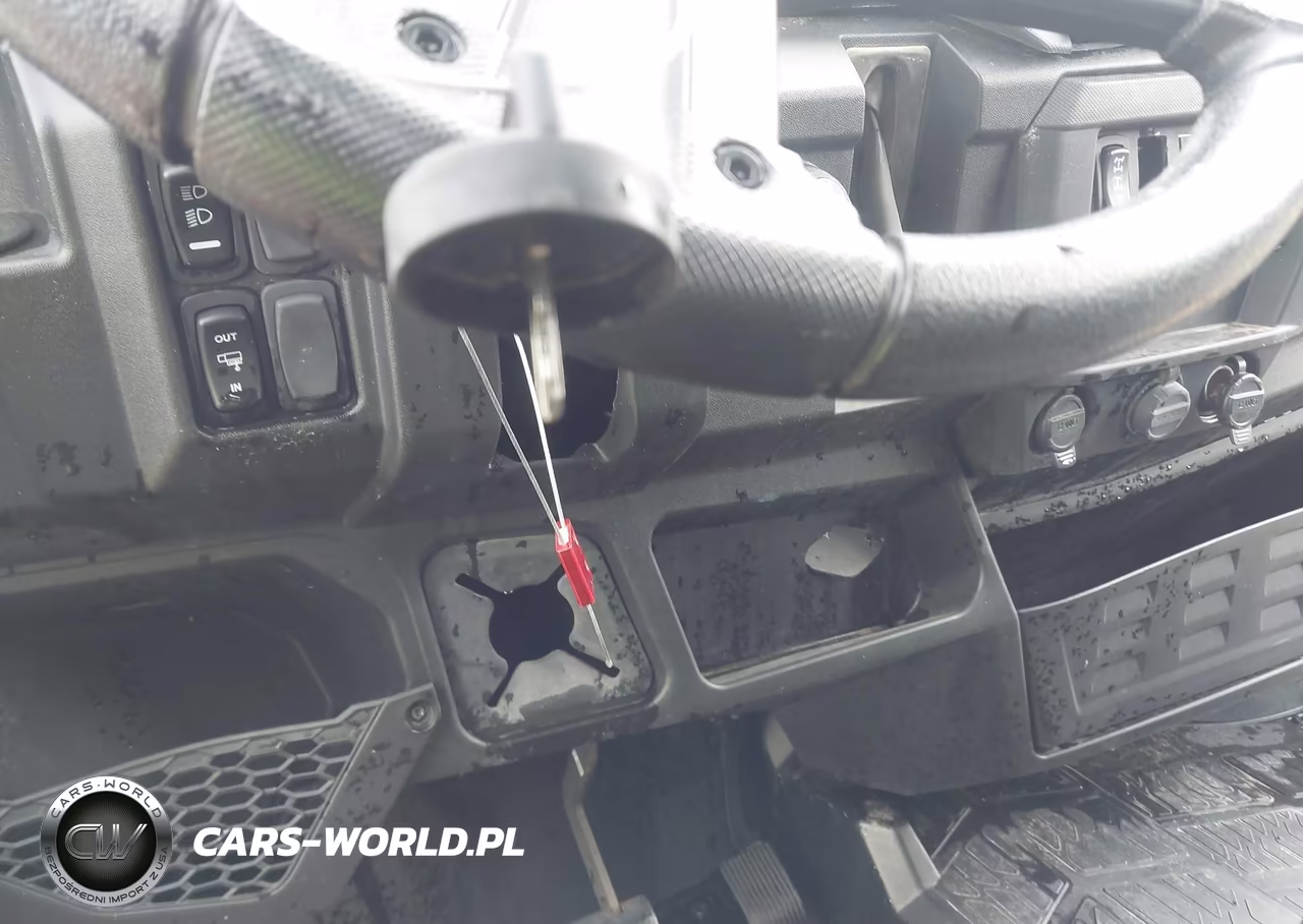 2025 Polaris Ranger Crew 1000 Premium VIN:4XAT6E995S8709531 - 11