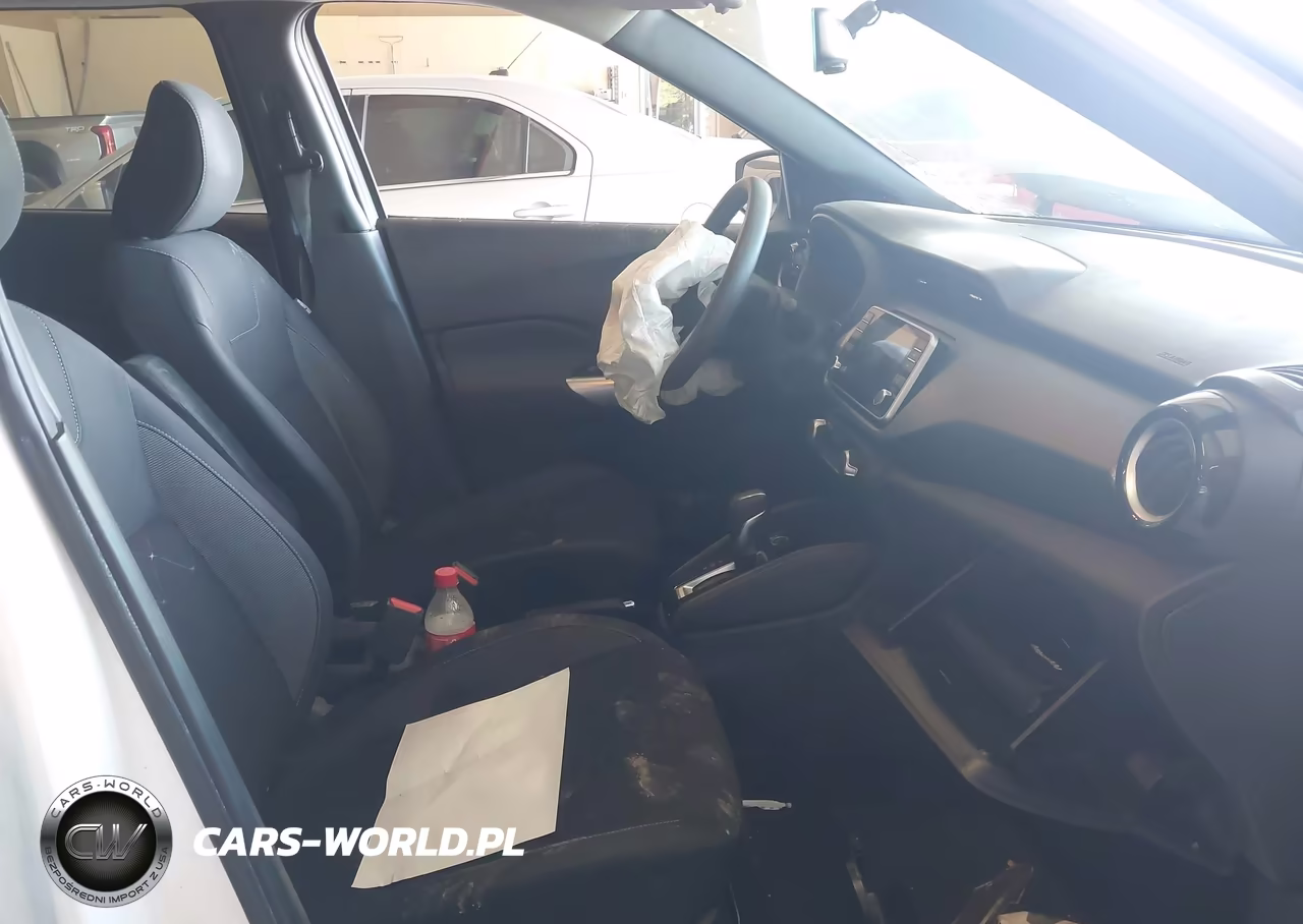2018 Nissan Kicks Sv VIN:3N1CP5CU7JL532681 - 5