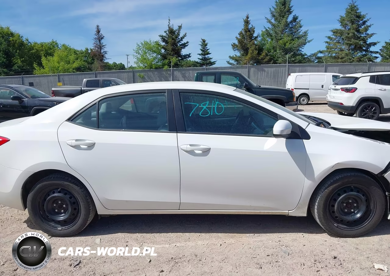 2014 Toyota Corolla Le VIN:5YFBURHE3EP140347 - 13