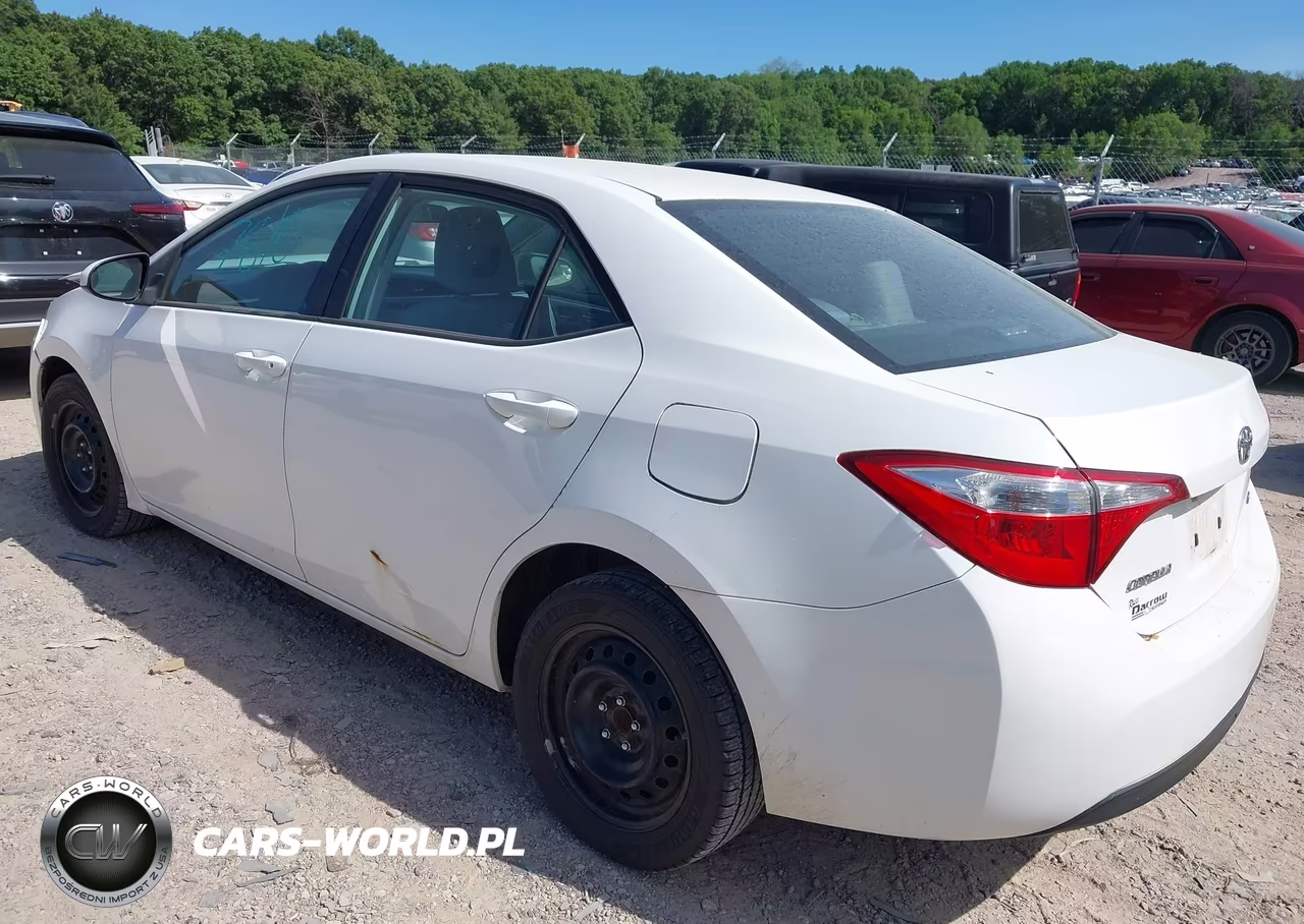 2014 Toyota Corolla Le VIN:5YFBURHE3EP140347 - 3