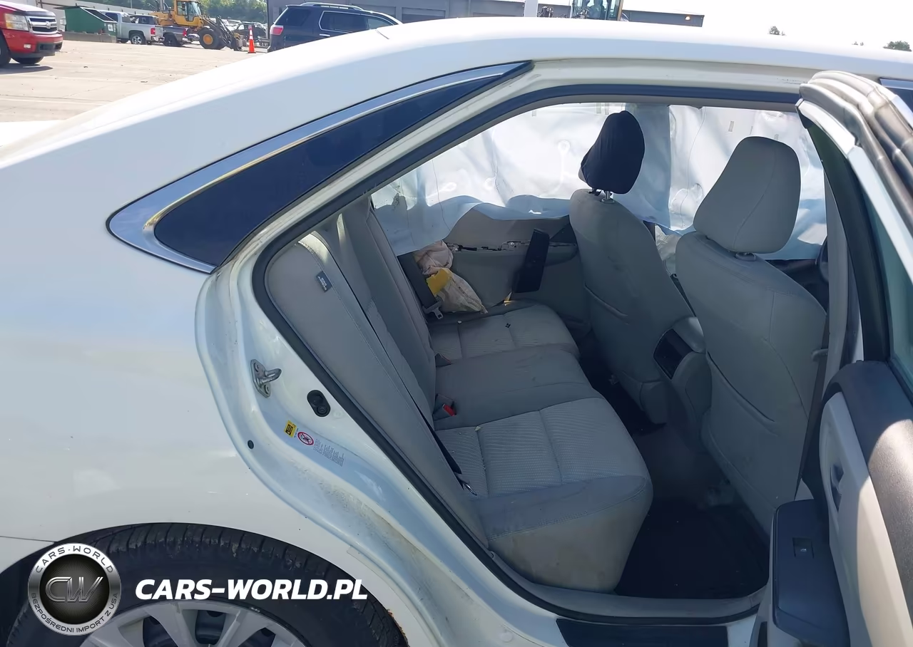2016 Toyota Camry Le VIN:4T1BF1FK9GU568042 - 8