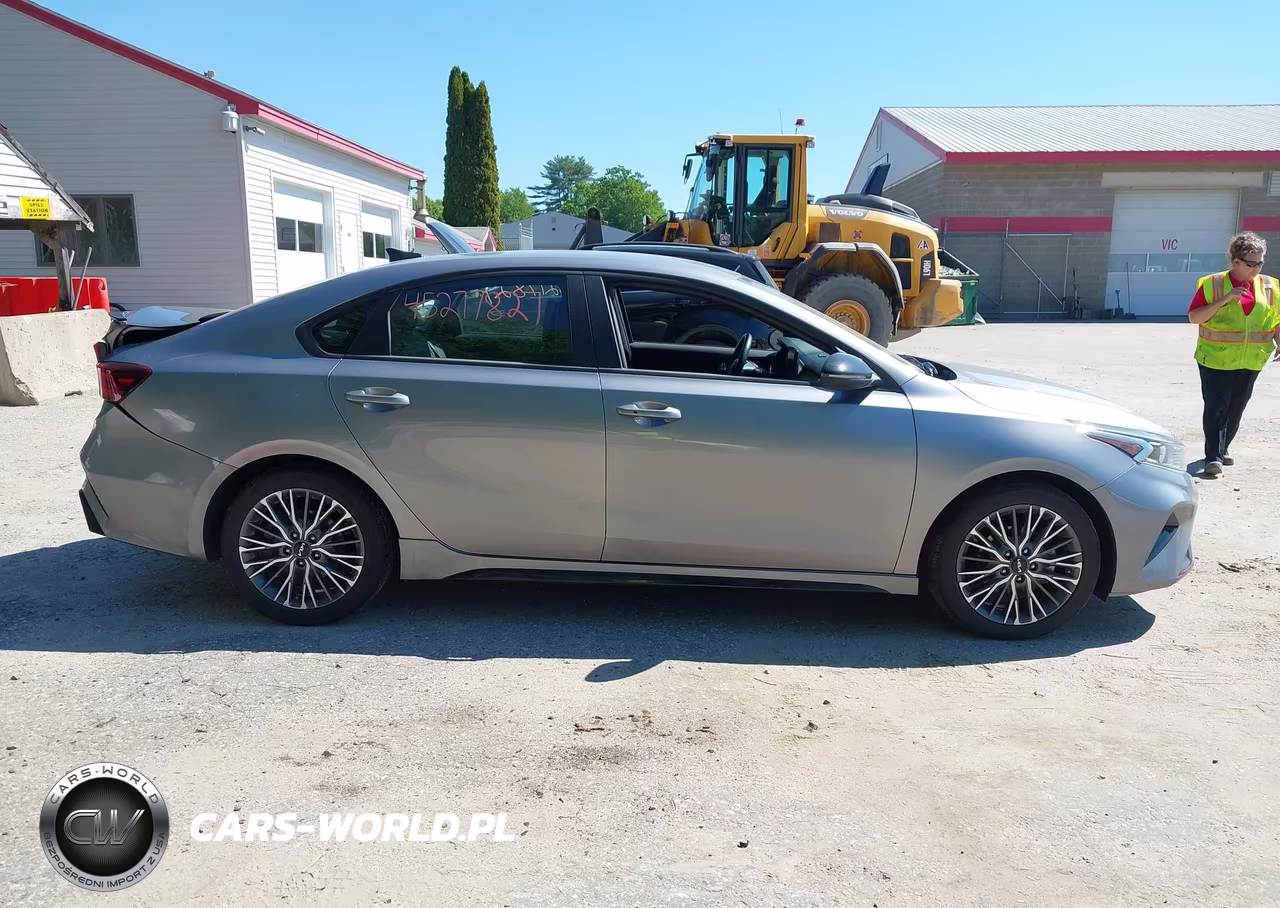 2023 Kia Forte Gt-Line VIN:3KPF54ADXPE542339 - 13