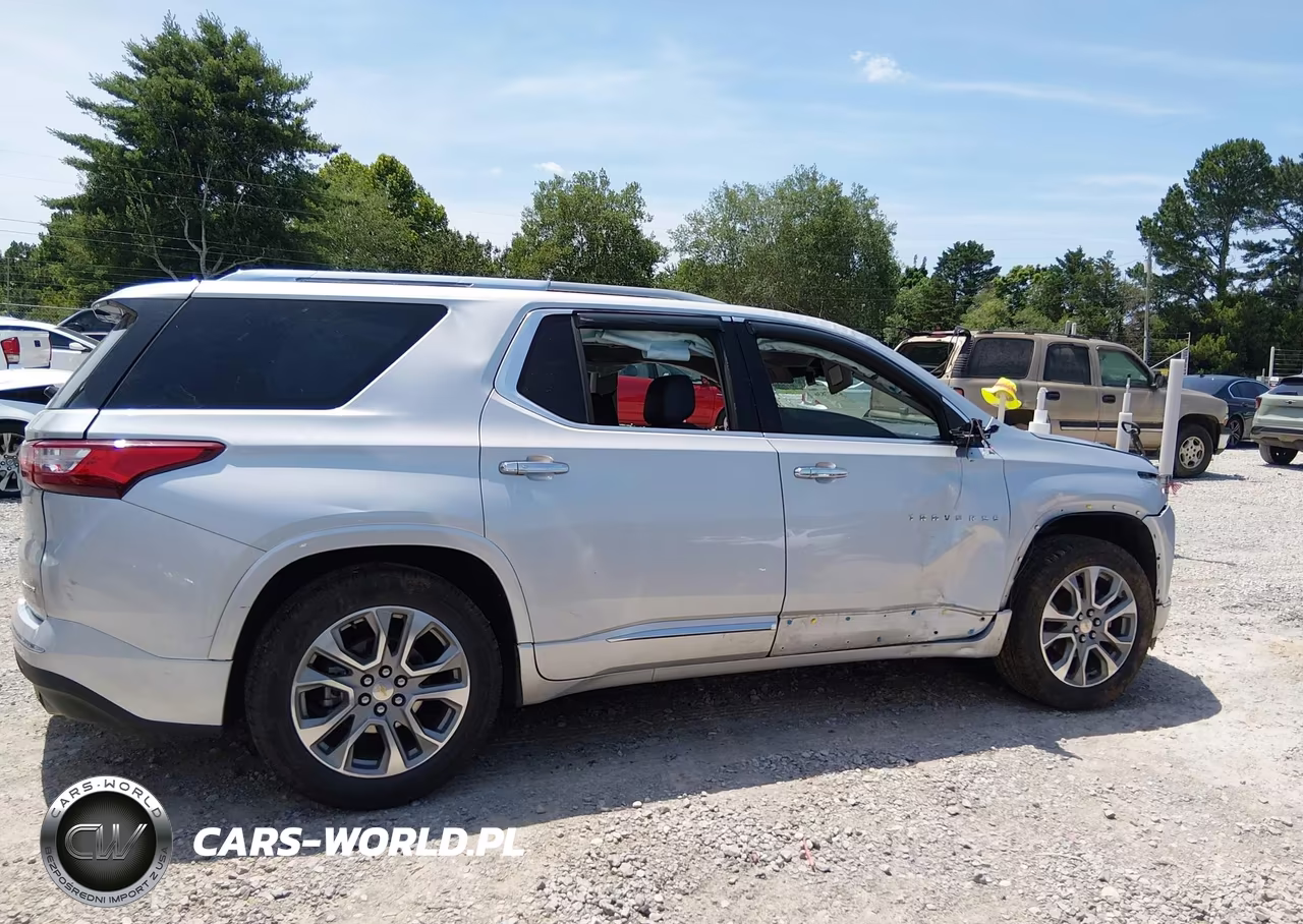 2019 Chevrolet Traverse Premier VIN:1GNERKKW3KJ105967 - 13