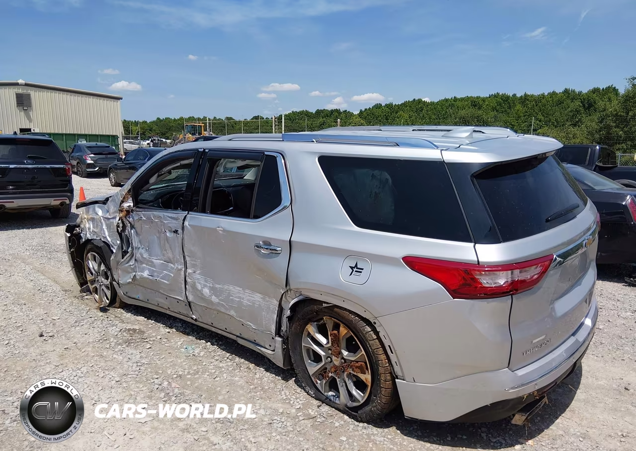 2019 Chevrolet Traverse Premier VIN:1GNERKKW3KJ105967 - 3