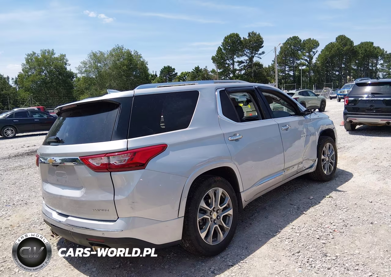 2019 Chevrolet Traverse Premier VIN:1GNERKKW3KJ105967 - 4