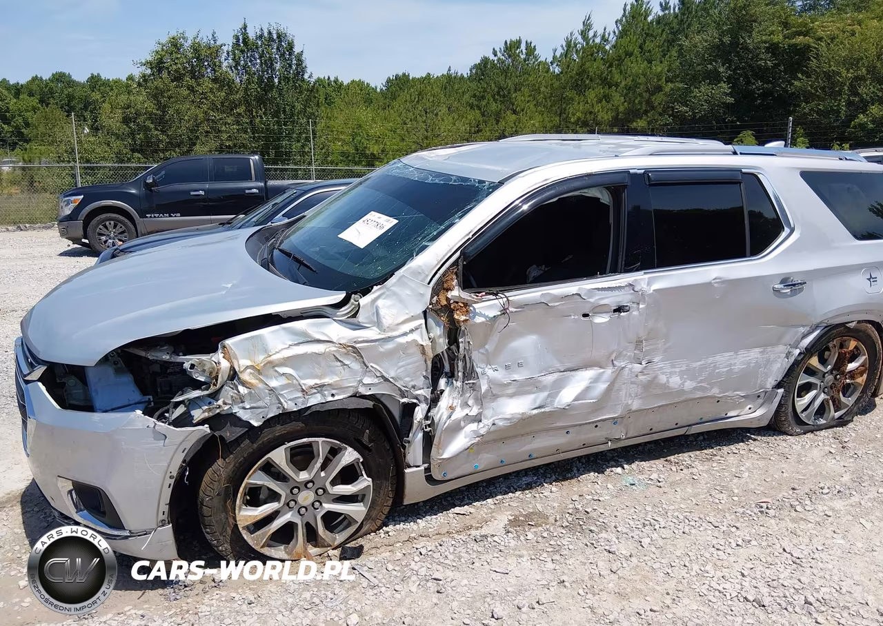 2019 Chevrolet Traverse Premier VIN:1GNERKKW3KJ105967 - 6