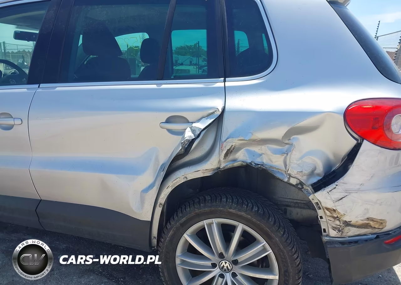 2010 Volkswagen Tiguan Se VIN:WVGAV7AX4AW509089 - 6
