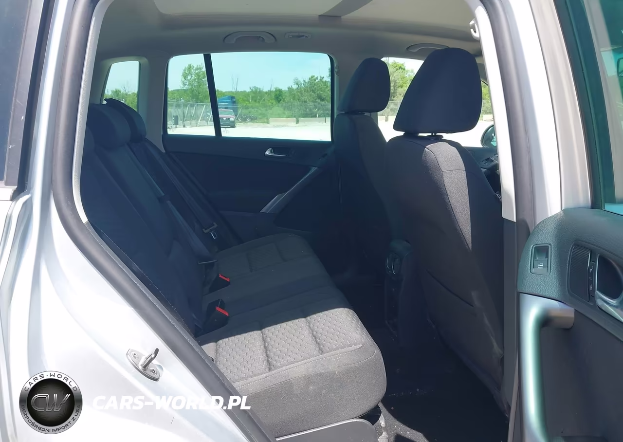 2010 Volkswagen Tiguan Se VIN:WVGAV7AX4AW509089 - 8