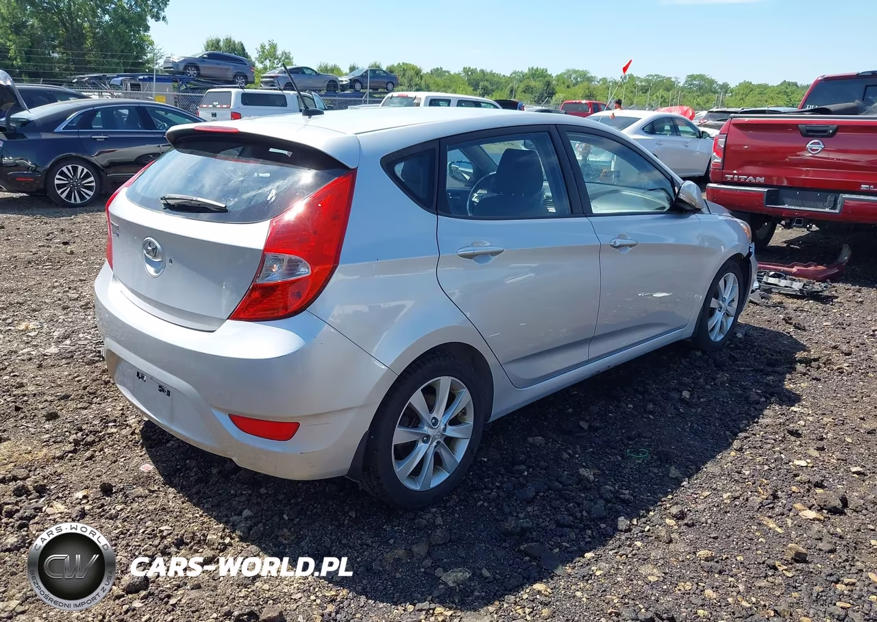 2014 Hyundai Accent Se VIN:KMHCU5AE1EU190489 - 4