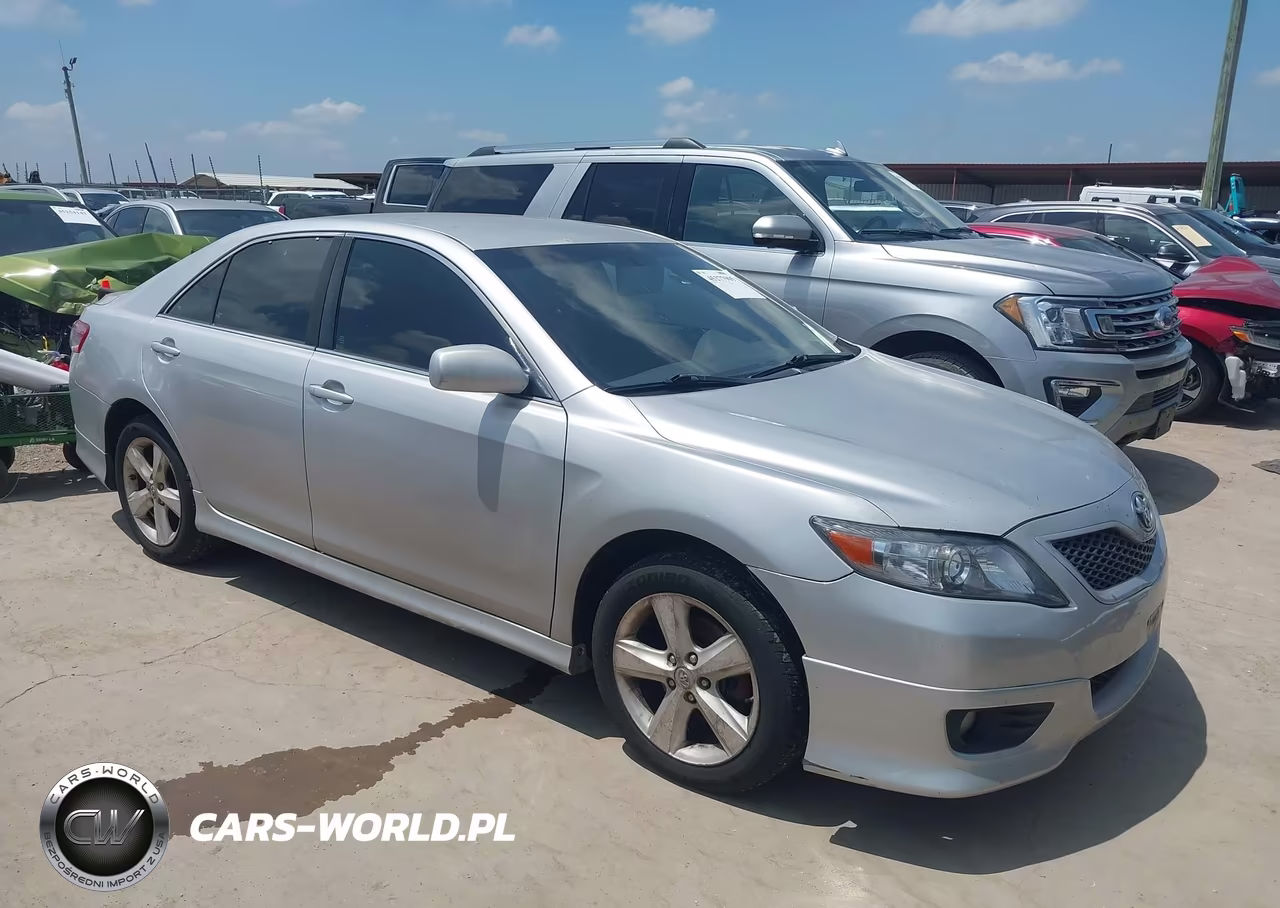 2011 Toyota Camry Se – zdjęcie 1 z 12