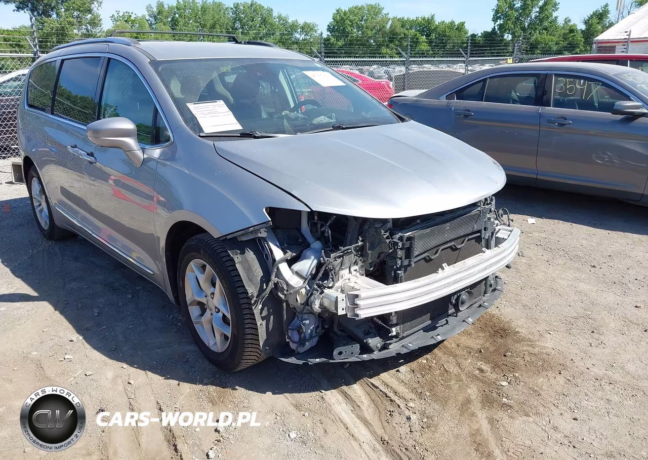 2017 Chrysler Pacifica Touring-L Plus – zdjęcie 1 z 17