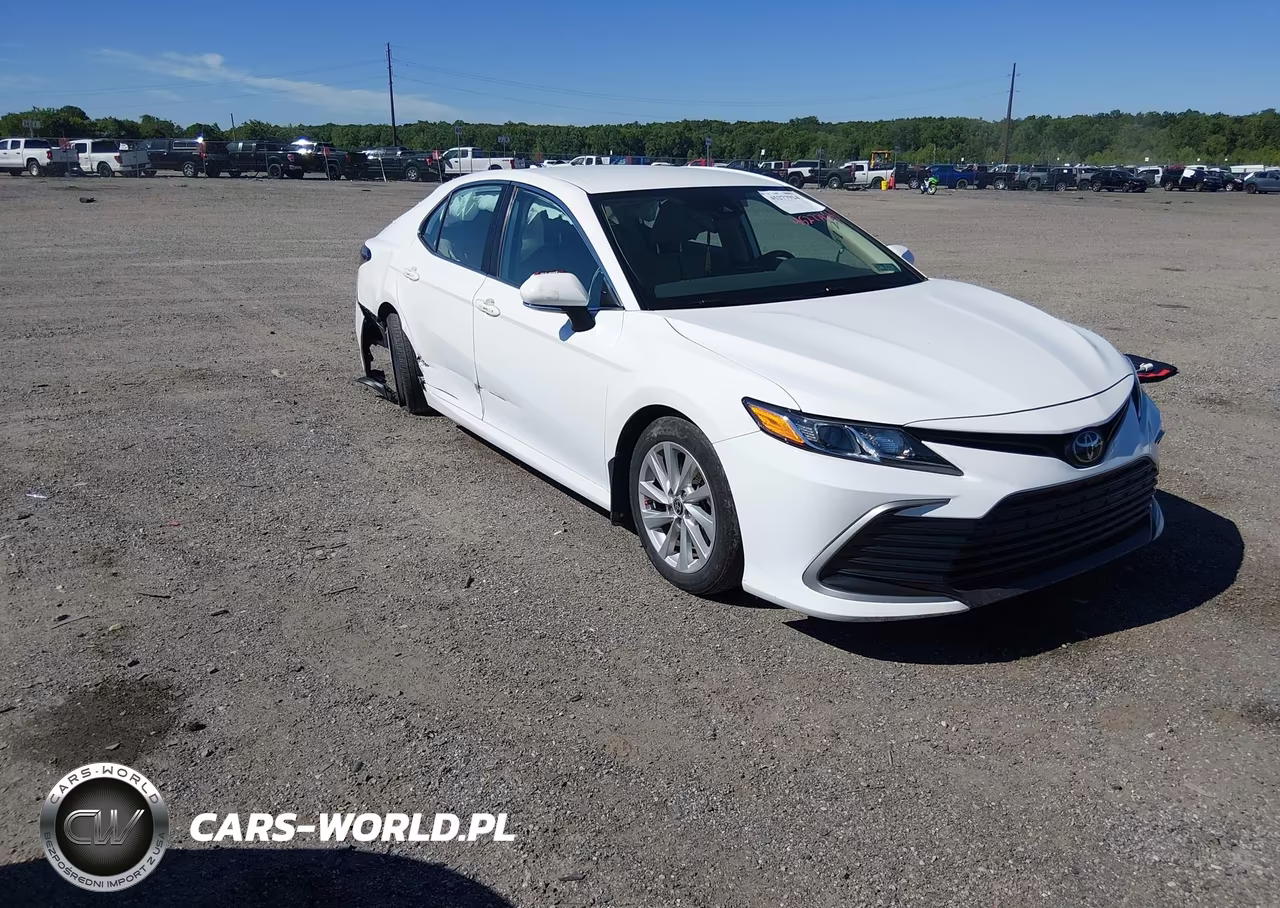 2023 Toyota Camry Le – zdjęcie 1 z 16