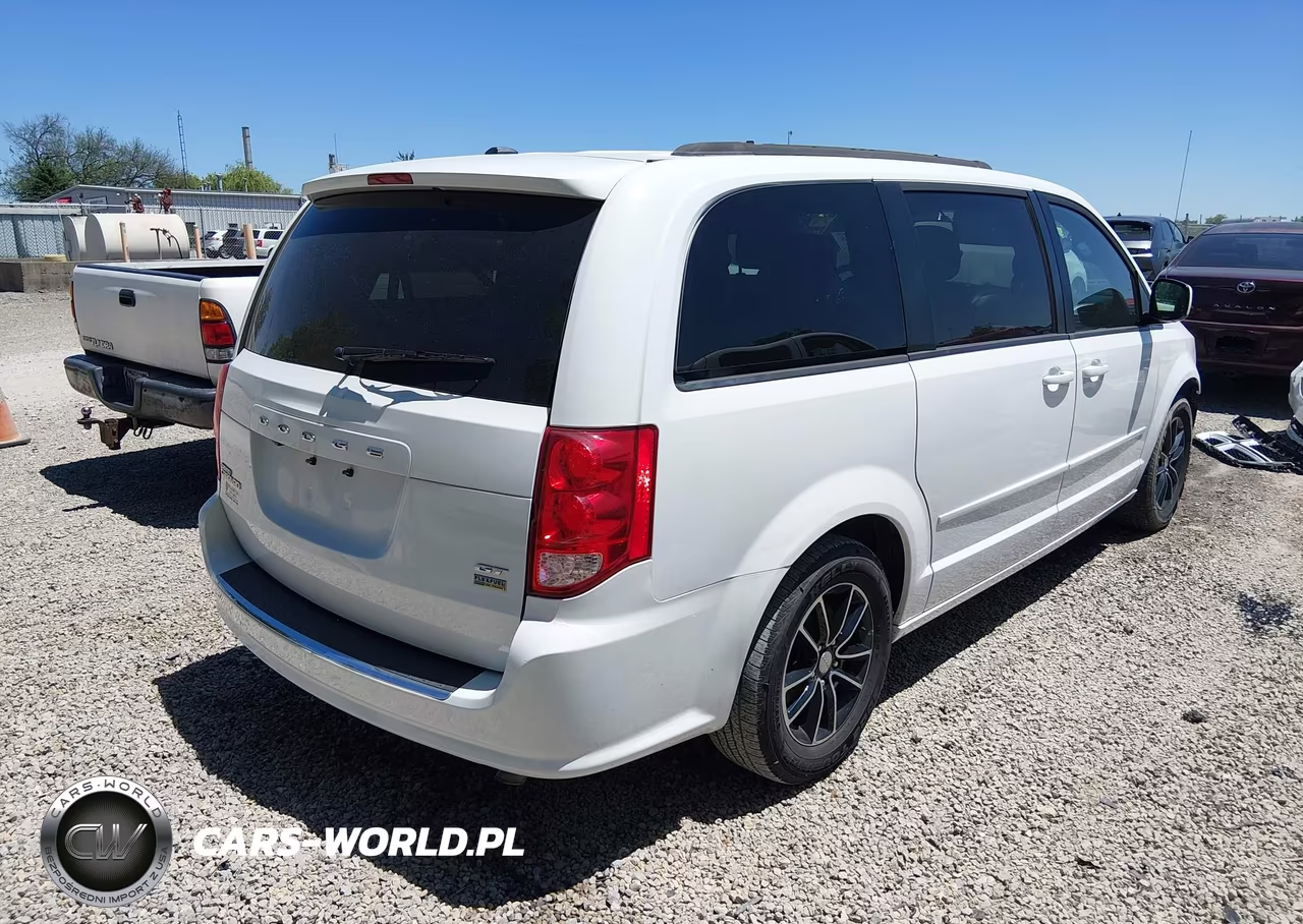 2017 Dodge Grand Caravan Gt VIN:2C4RDGEG7HR789985 - 4