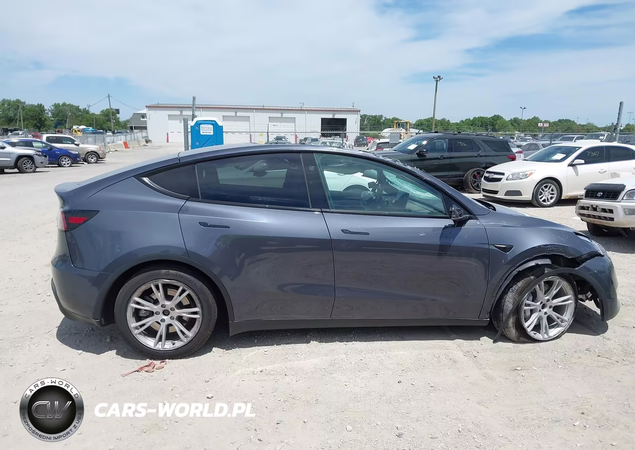 2023 Tesla Model Y Awd-Long Range Dual Motor All-Wheel Drive VIN:7SAYGDEE0PF887303 - 13
