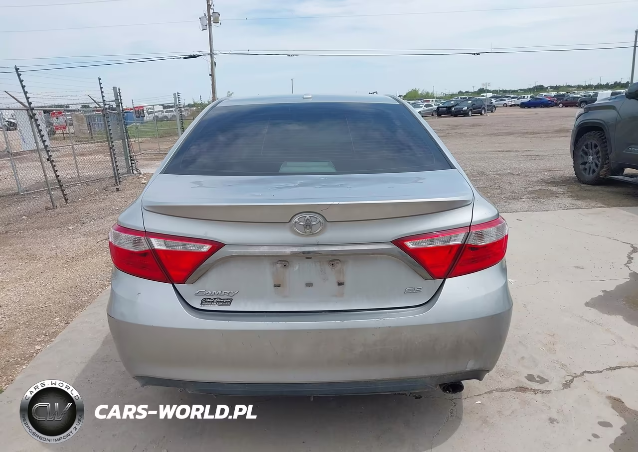 2015 Toyota Camry Se VIN:4T1BF1FK3FU496916 - 15