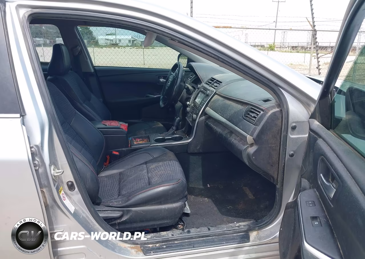 2015 Toyota Camry Se VIN:4T1BF1FK3FU496916 - 5