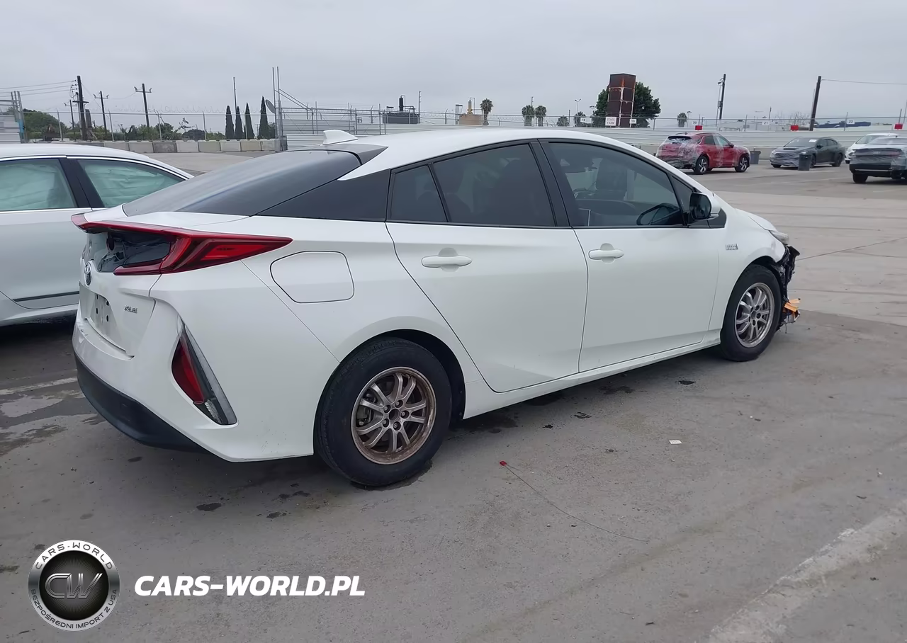 2020 Toyota Prius Prime Xle VIN:JTDKARFP9L3143126 - 4