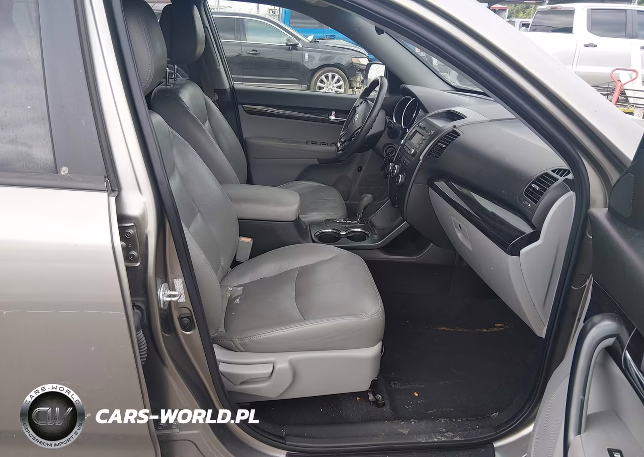 2011 Kia Sorento Lx VIN:5XYKT3A10BG027687 - 5