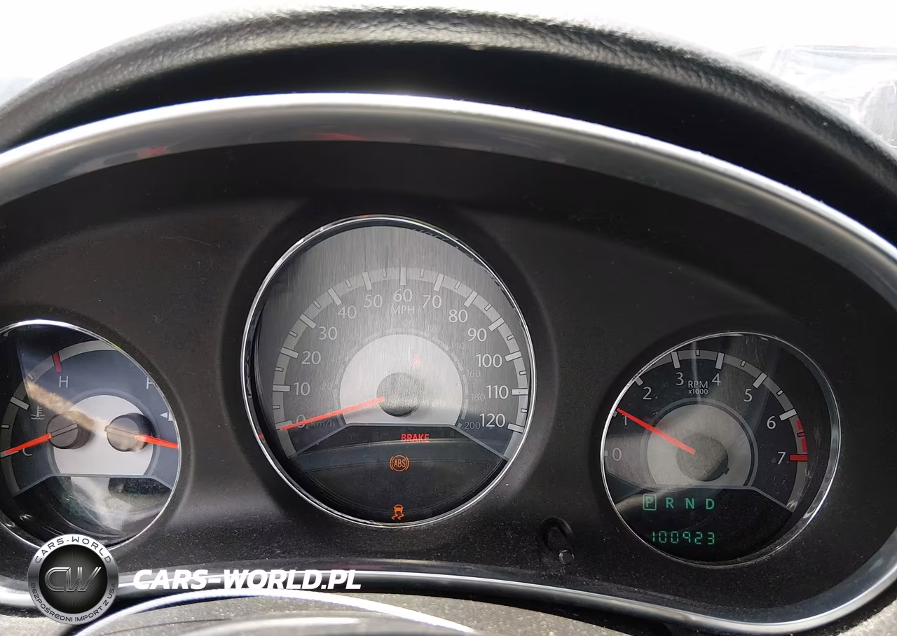 2012 Chrysler 200 Touring VIN:1C3CCBBB3CN241674 - 7