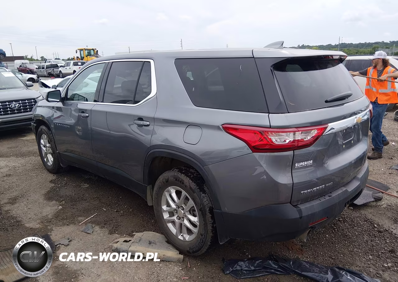 2018 Chevrolet Traverse Ls VIN:1GNEVFKW4JJ204279 - 3