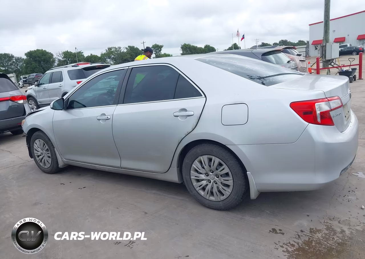 2014 Toyota Camry L VIN:4T4BF1FK7ER436173 - 13