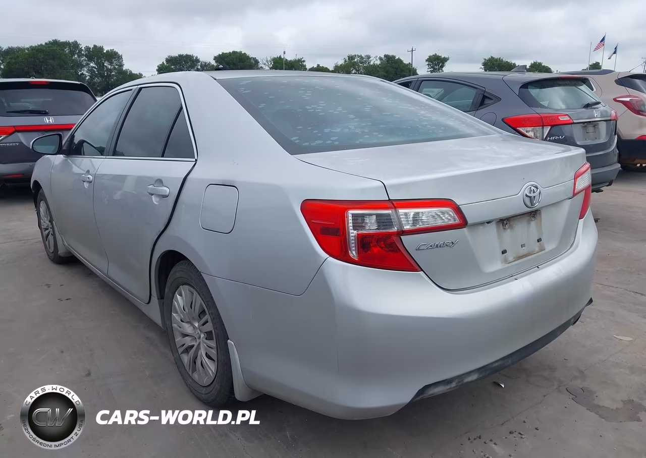 2014 Toyota Camry L VIN:4T4BF1FK7ER436173 - 3