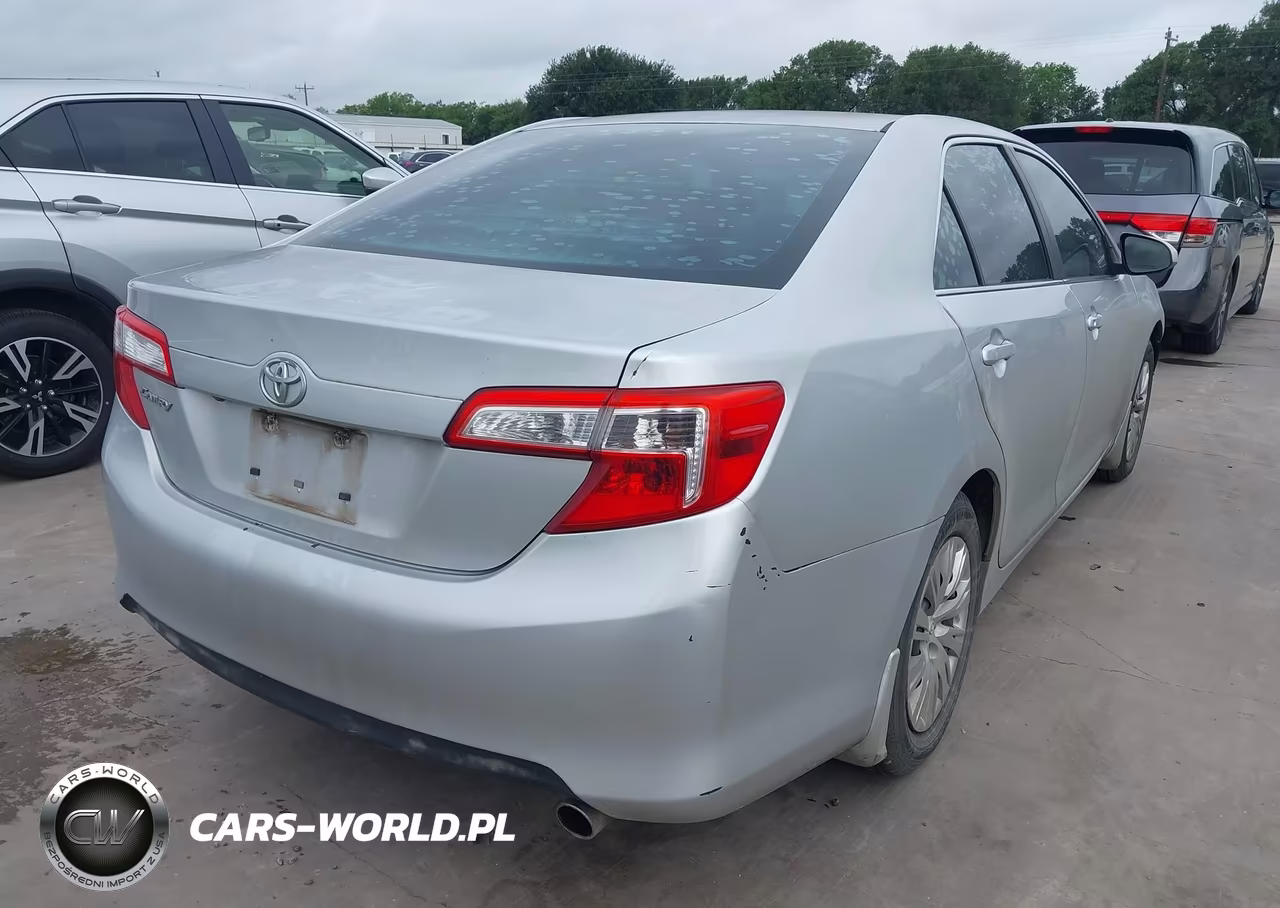 2014 Toyota Camry L VIN:4T4BF1FK7ER436173 - 4