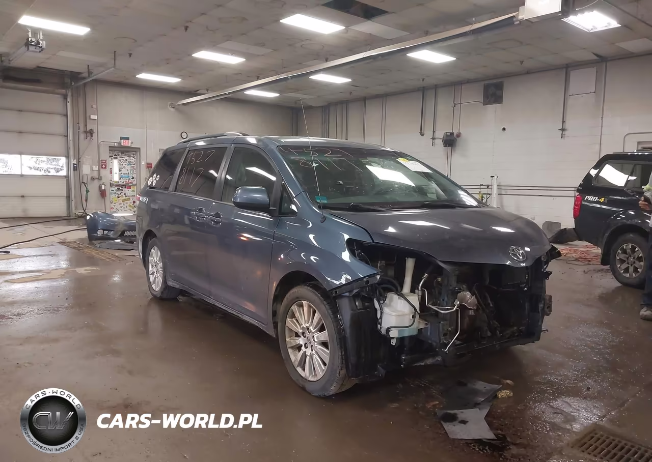 2014 Toyota Sienna Le 7 Passenger – zdjęcie 1 z 18