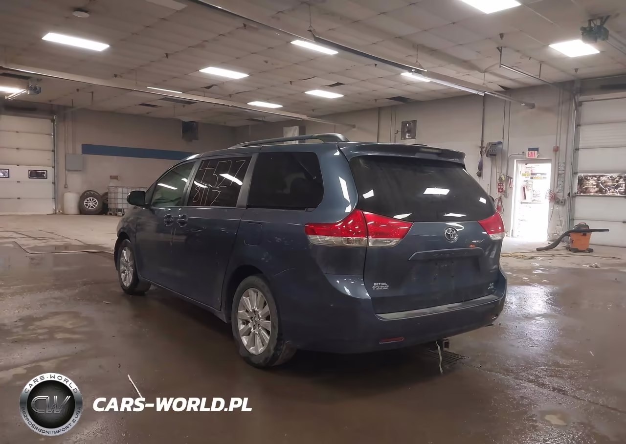 2014 Toyota Sienna Le 7 Passenger VIN:5TDJK3DC7ES079384 - 3