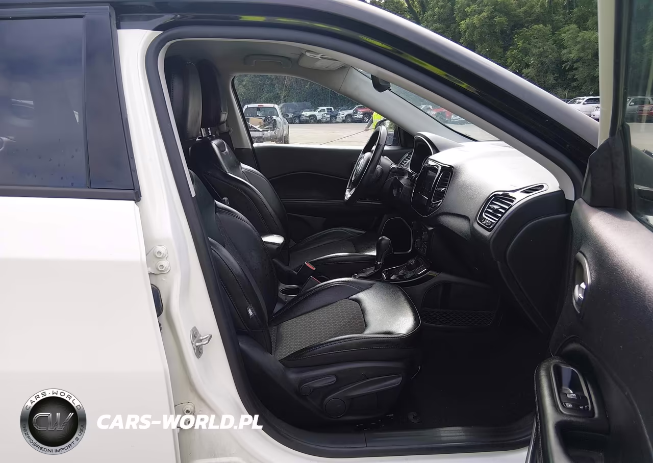 2020 Jeep Compass Altitude 4X4 VIN:3C4NJDBB6LT256403 - 5