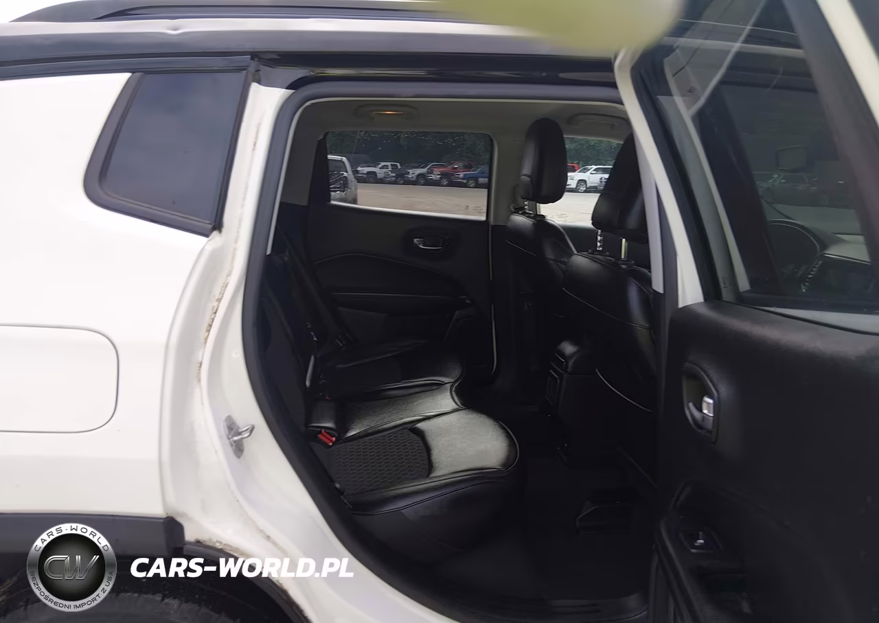 2020 Jeep Compass Altitude 4X4 VIN:3C4NJDBB6LT256403 - 8