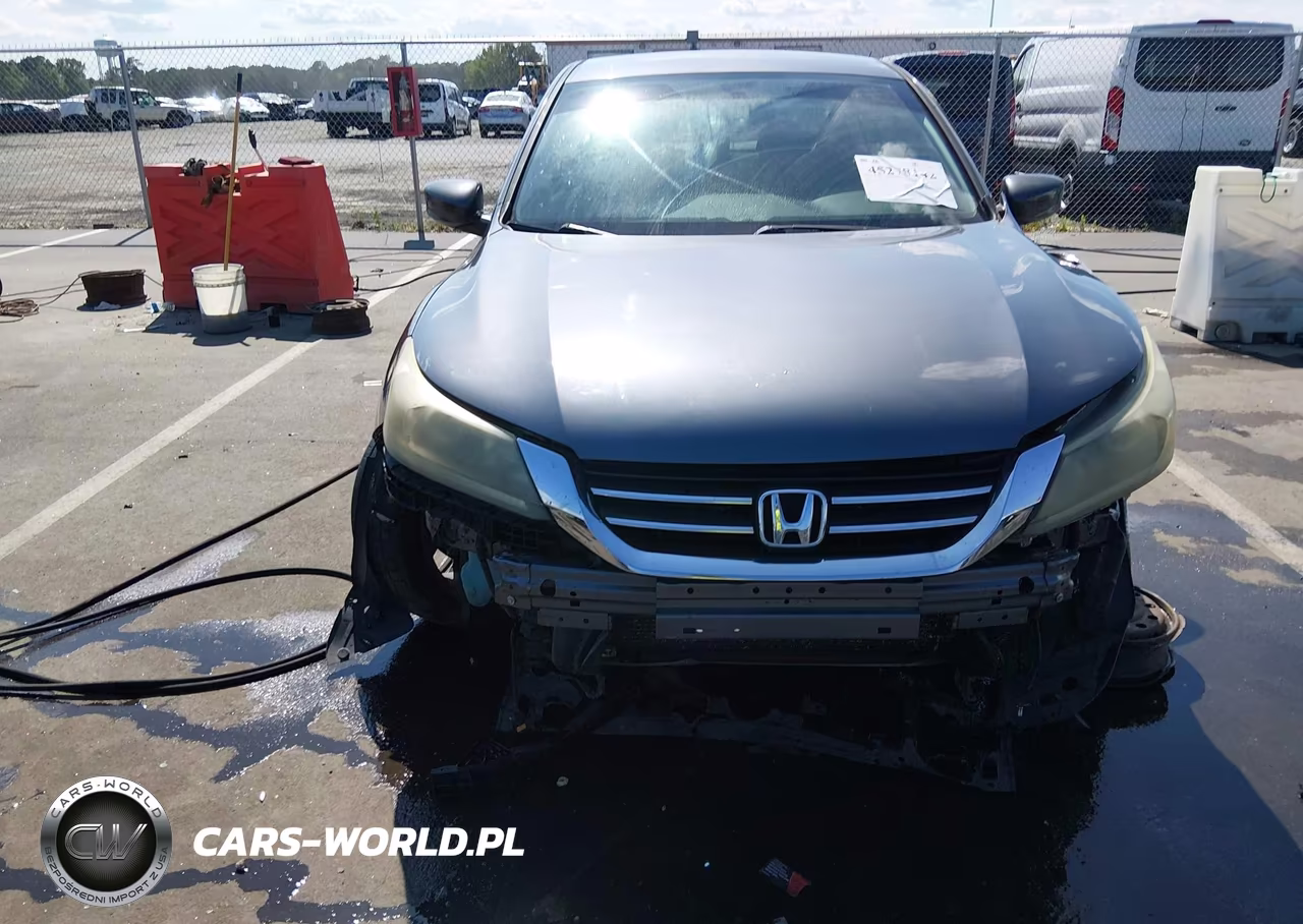 2015 Honda Accord Sport VIN:1HGCR2F58FA254335 - 12