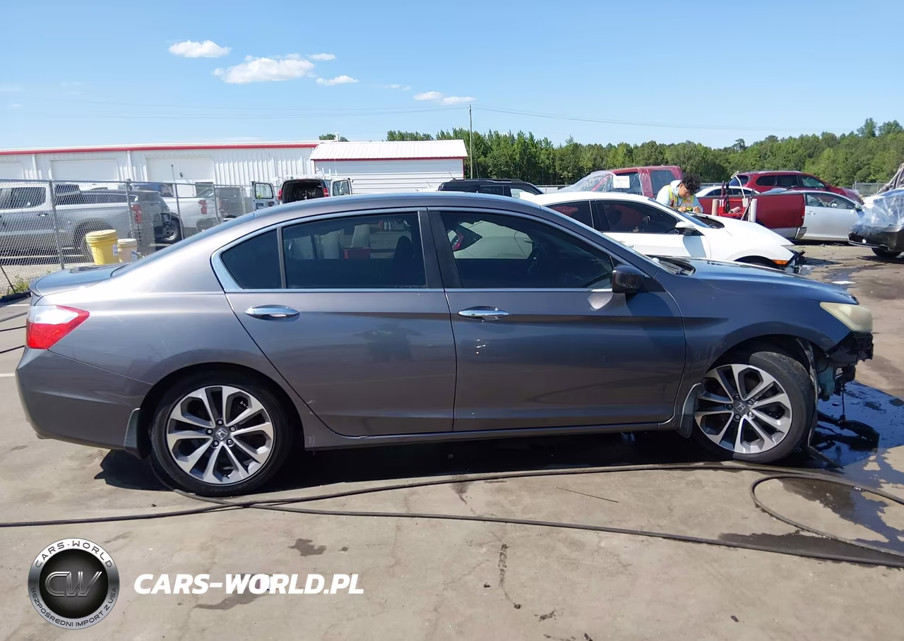 2015 Honda Accord Sport VIN:1HGCR2F58FA254335 - 13